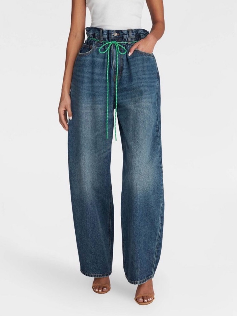 KBB by KAHLANA Women's Barrel Leg
'The Paper Bag Jean' dark wash 8 NWT